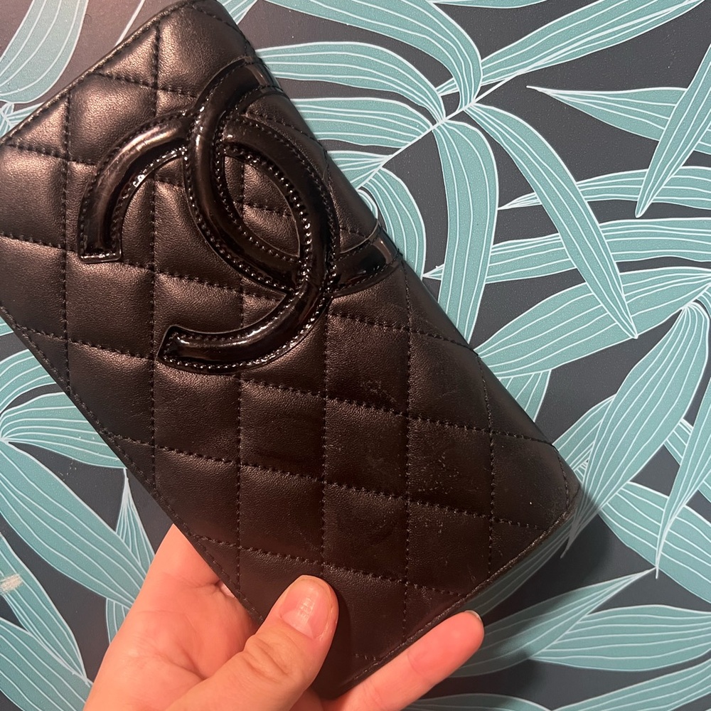 Black vintage Chanel wallet